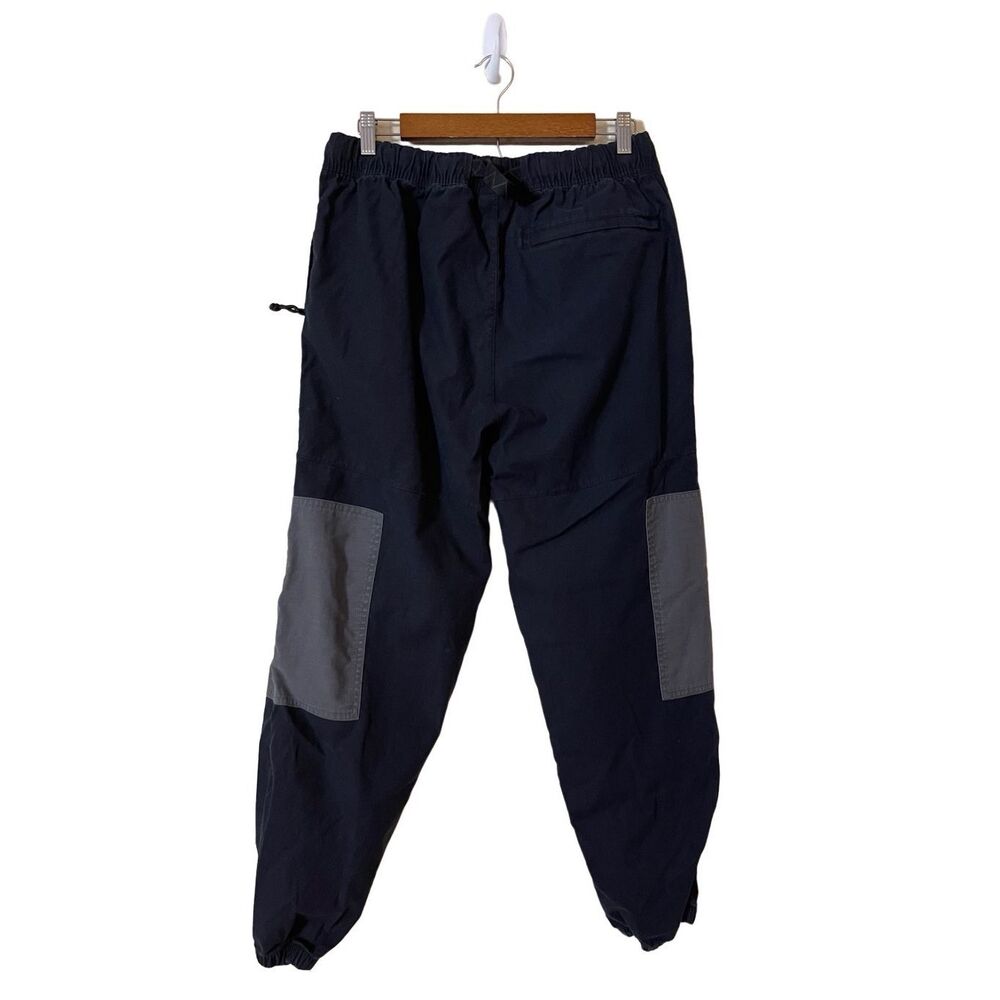 Nike ACG Mens Size Medium Activewear Trail Pants Joggers Black Pockets - Picture 1 of 16